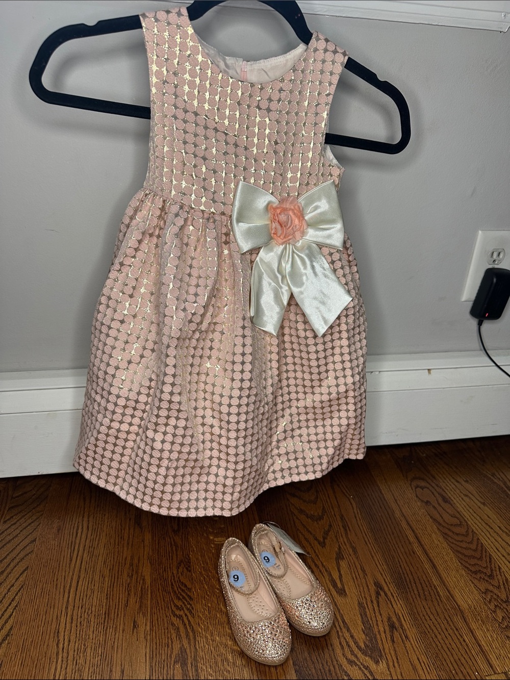 Girls Pink Dot-Pattern Party Dress with Satin Bow 5 glitter flat shoes size 9